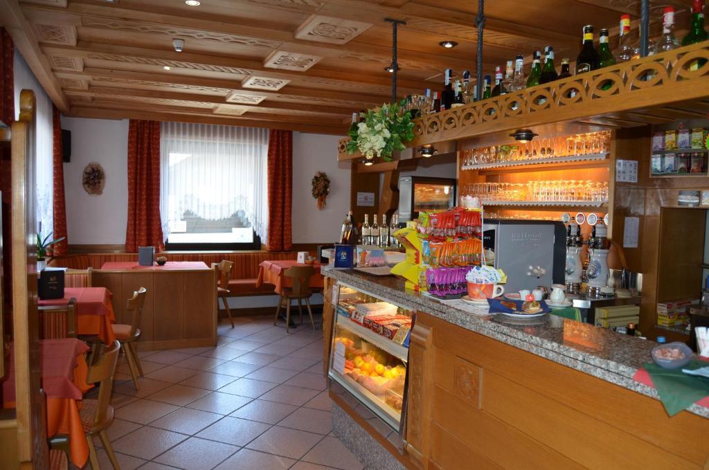 Hotel Ladina Campitello di Fassa Eksteriør billede